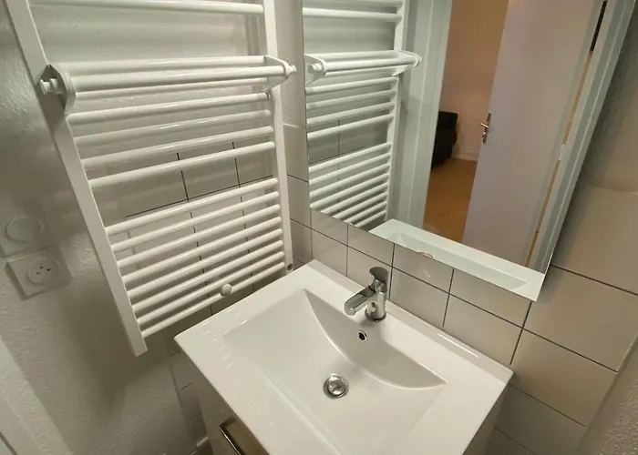 New Downtown Salins Appartement *